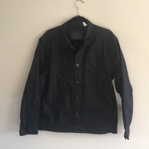 Black Levi’s Trucker Jacket